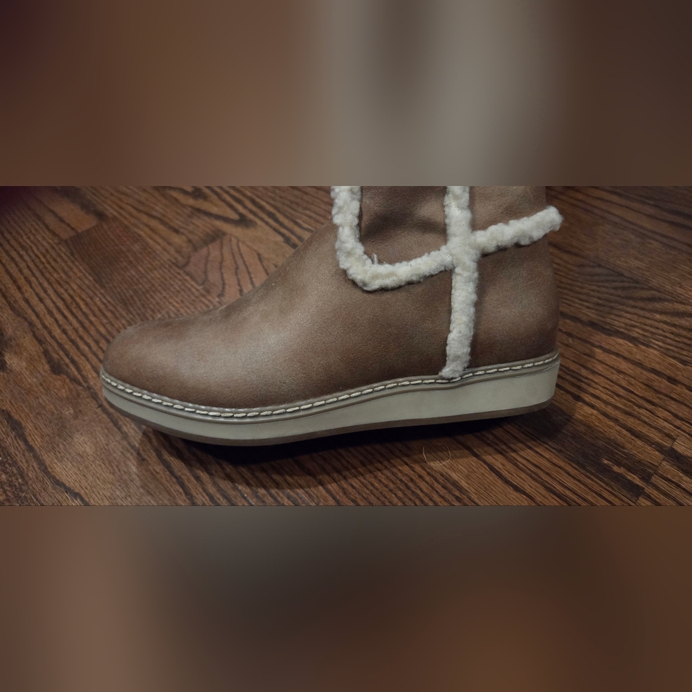 White Mountain Brown Knee-High Boots with Cream Trim - Picture 9 of 14